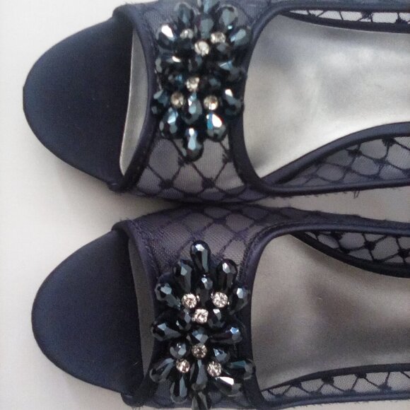 Karen Scott Womens Mesh Navy Embellished Peep Toe Kitten Heels MARALYN Size 10.5 - Picture 4 of 6